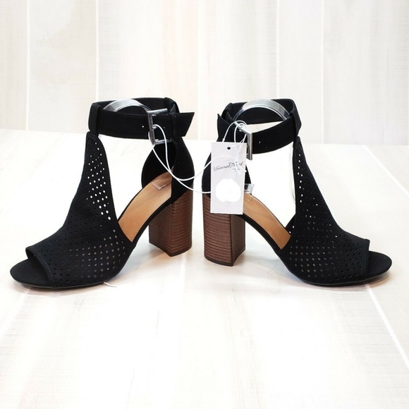 universal thread shoes